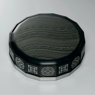 Box with Design in Chinkin "Flowers of the Waves"