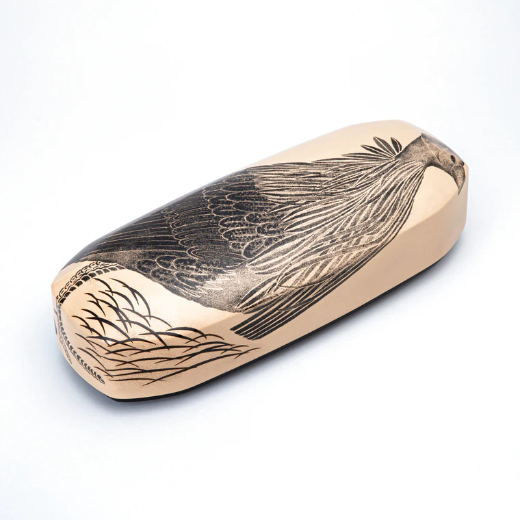 photo 乾漆長手筥「ふさほろほろ鳥」