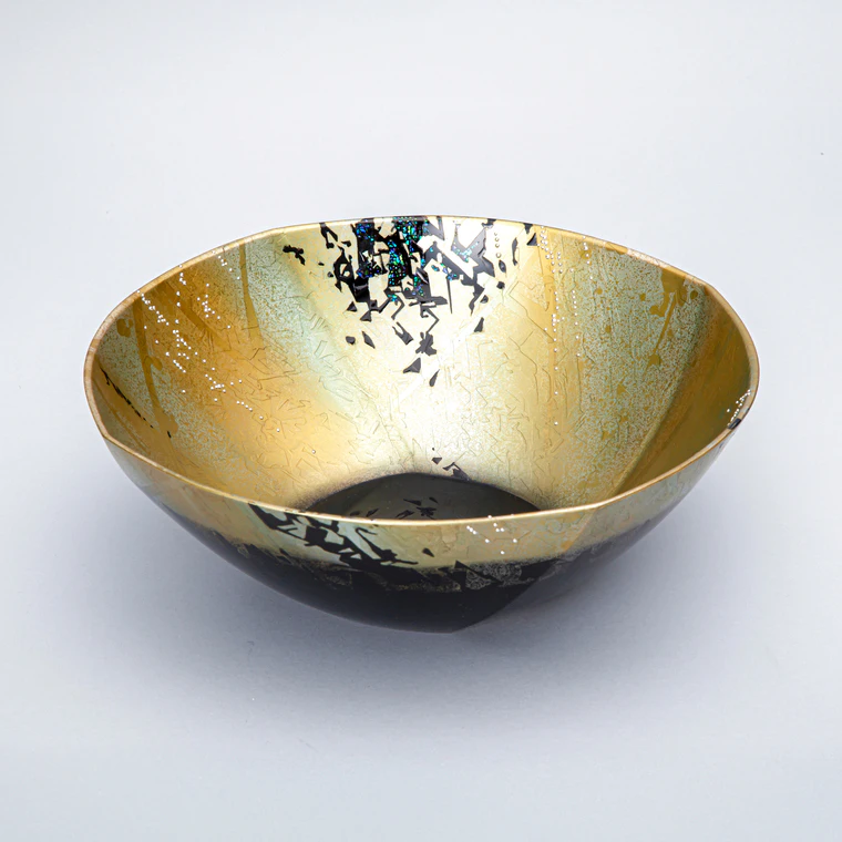 photo 乾漆消粉透かし蒔絵盛器「鉱」