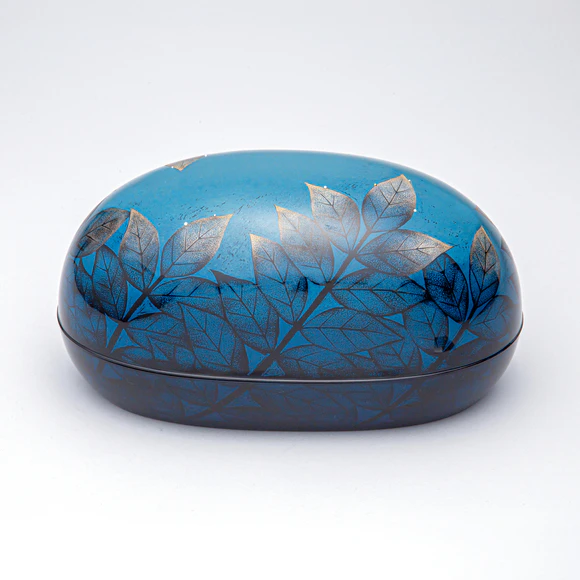 Kanshitsu Covered Box with Design in Kinma "Light Indigo"