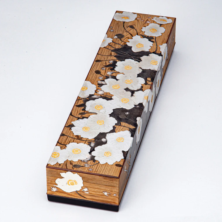 photo Tanzaku Box with Design in Makie on Plain Wood Surface "Autumn Scenery"
