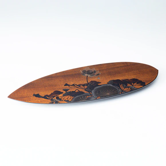 Boat-shaped Plate with Makie and Lotus Design
