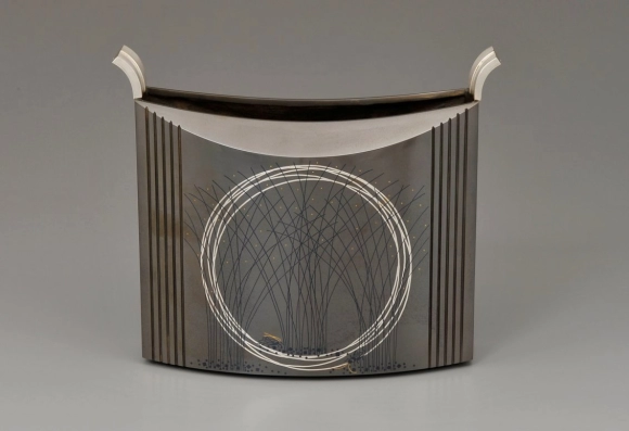 Flower Vessel of Rōgin with Inlay