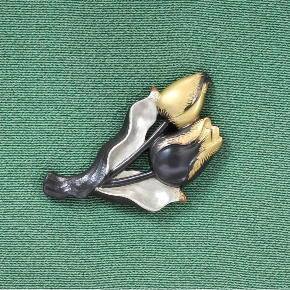 Metal Fitting in Shape of Tulip