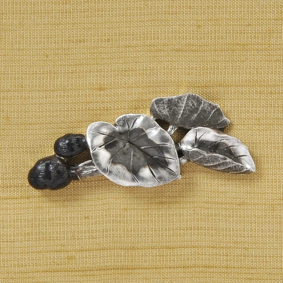 Metal Fitting in Shape of Taro