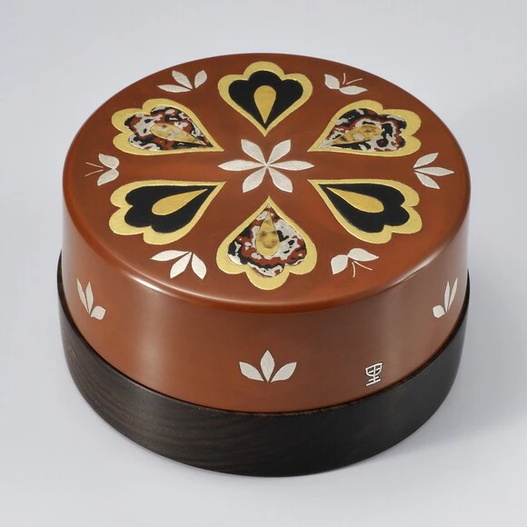 Covered Box with Flower Design in Inlay