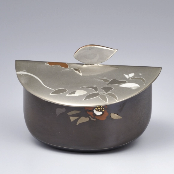 象嵌香合「椿」