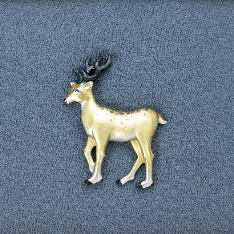 photo Deer Brooch