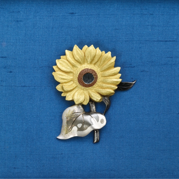 Brooch in Shape of Sunflower