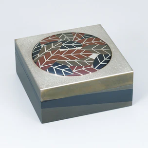 Box Made by Heat Welding Method and Decorated with Cutout Inlay