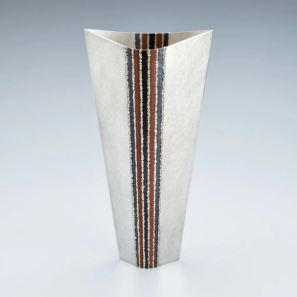 Flower Vase Made by Heat-Welding Method "Lightning"