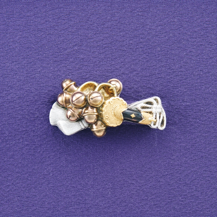 photo Obi Sash Clip in Shape of Kagura Bell with White Tassel, Hammered Brass