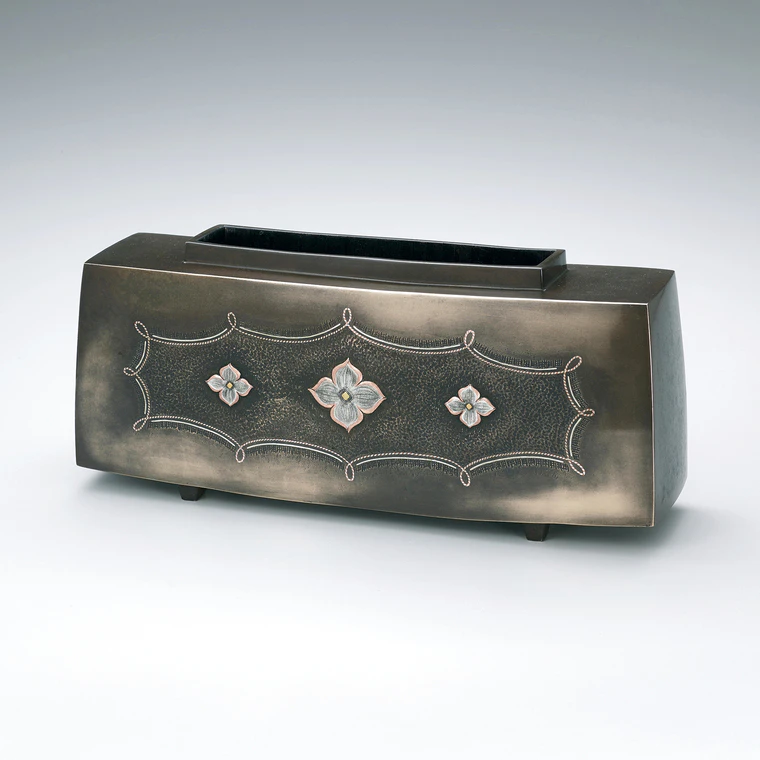 photo Flower Vessel of Kara-kane with Metal Carving and Inlay "Flower Garden"