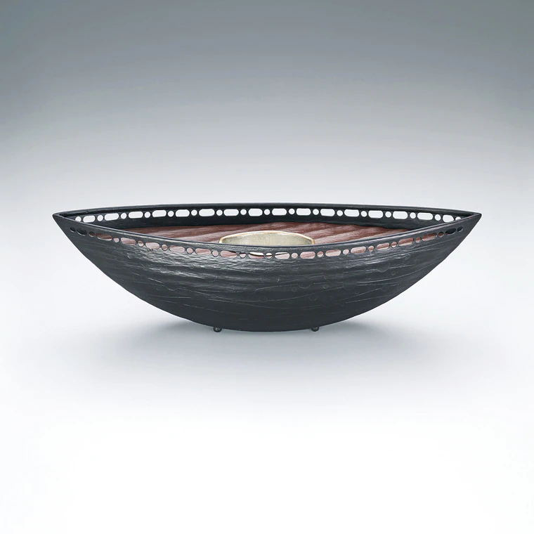 photo 鍛鉄舟形花器