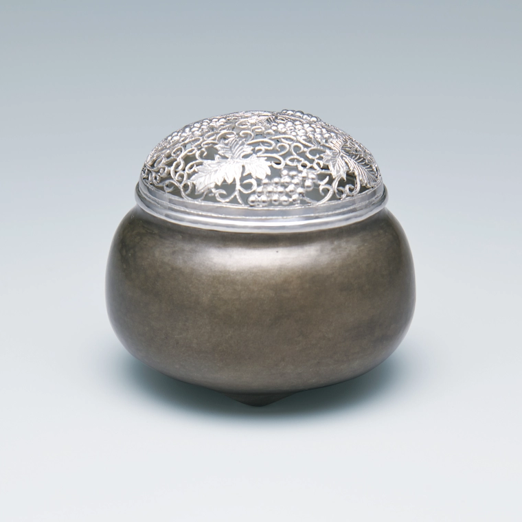 photo Silver and Shibuichi (Oborogin) Incense Burner with Grape Design