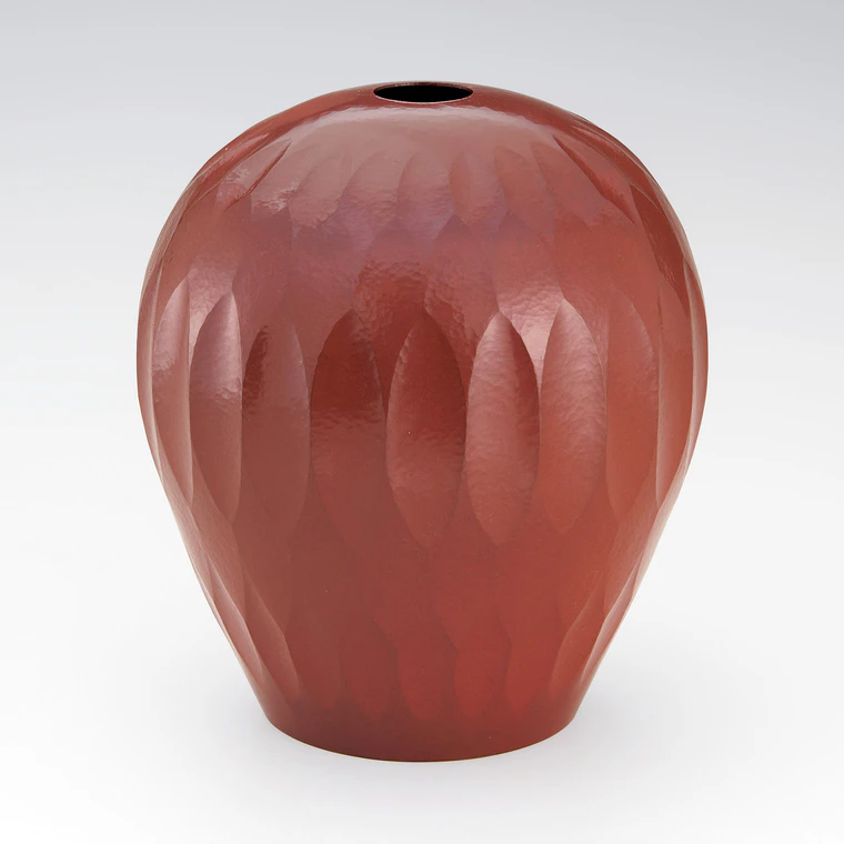 photo Hammer Worked Flower Vase