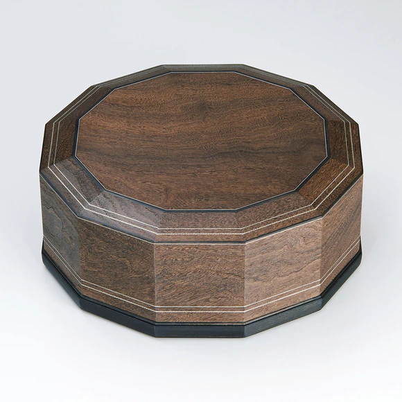 Box of Jindai Zelkova Wood with Twisted Silver Wire Inlay Decoration