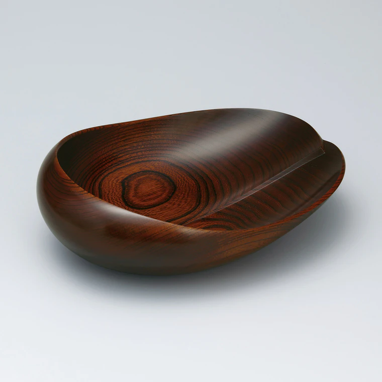 photo Vessel of Zelkova Wood Finished in Wiped Urushi "On the Lake"