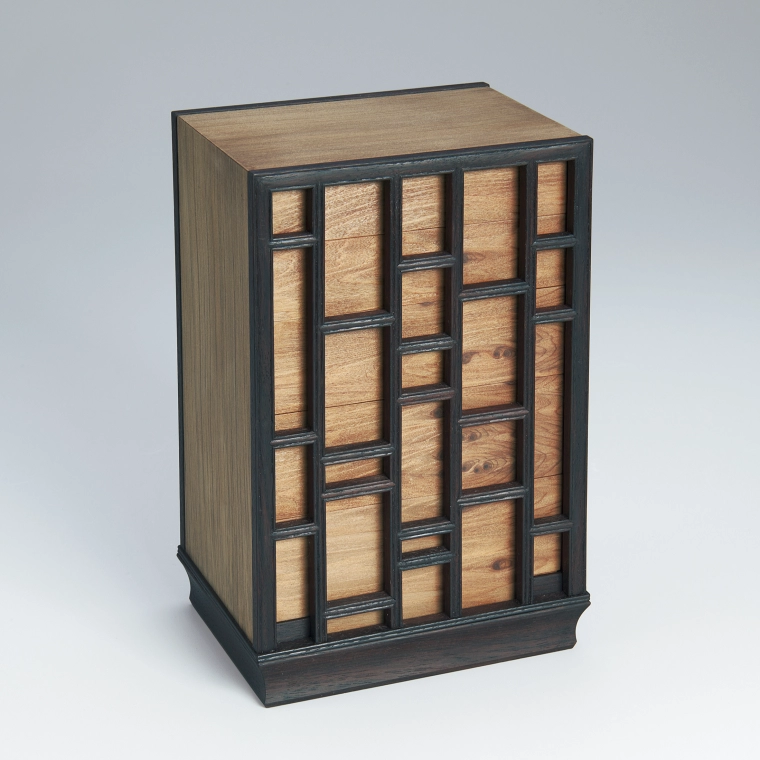 photo Box of Cedar Wood with Lattice