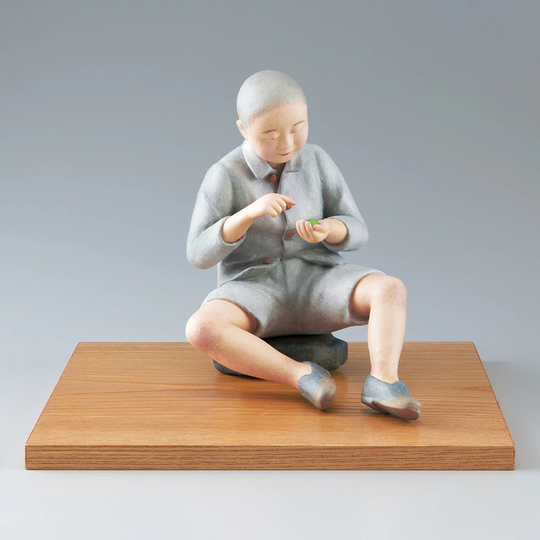 photo Paper Clay Sculpture Covered with Paper "Memories"