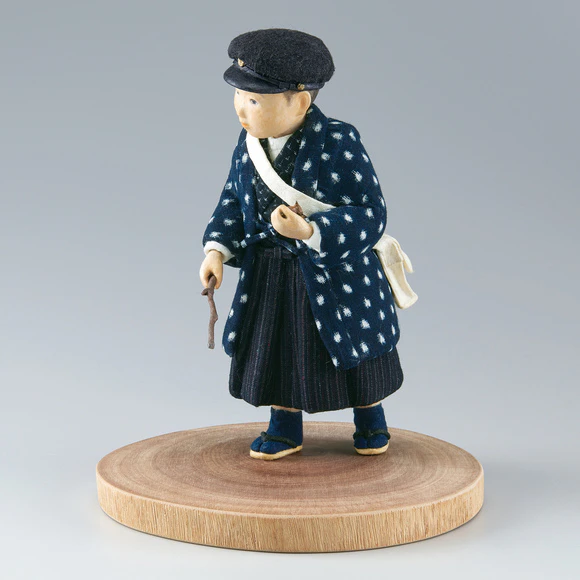 Formed with Tōso and Covered with Cloth in Kimekomi Method "Loitering on the Way Home"