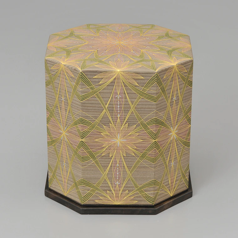 photo Coffer with Design in Kirikane "Spring Sunshine"