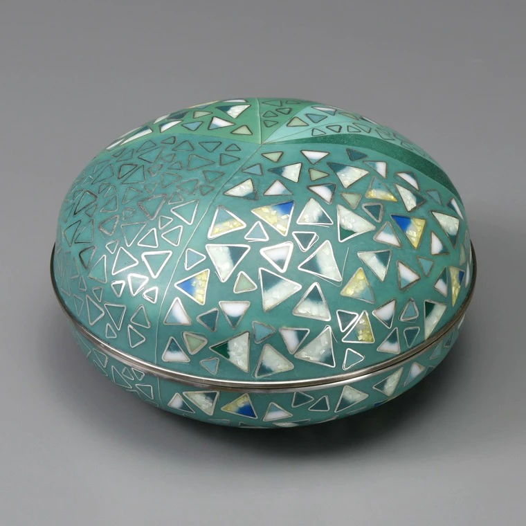 photo Wired Cloisonne Covered Vessel "Green"