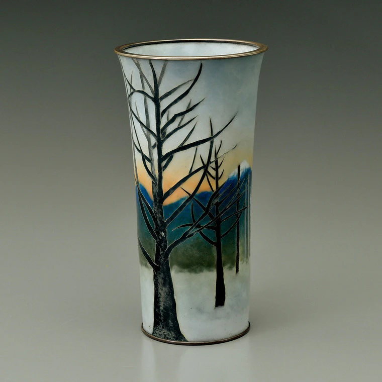 photo Cloisonne Flower Vessel "Waiting for Spring"