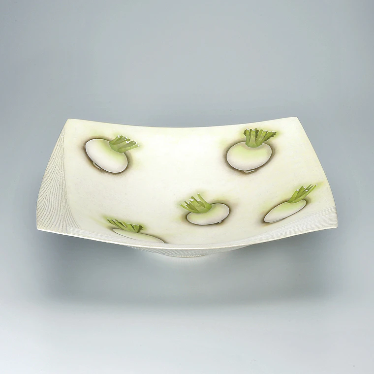 photo Bowl with silver and overglaze enamel decoration