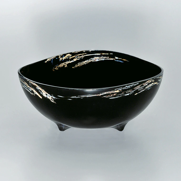 写真：乾漆鉢「潮騒」