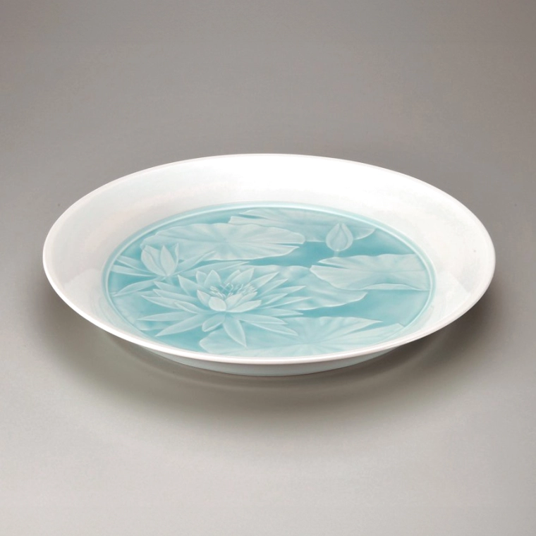 photo Large Pale Blue Celadon Plate with Water Lily Design