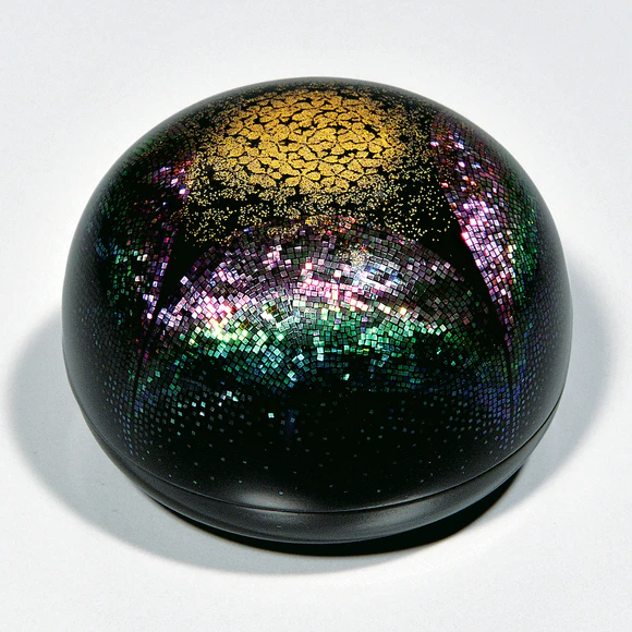 Incense Container with Design in Aogai and Makie "Flower Bud"
