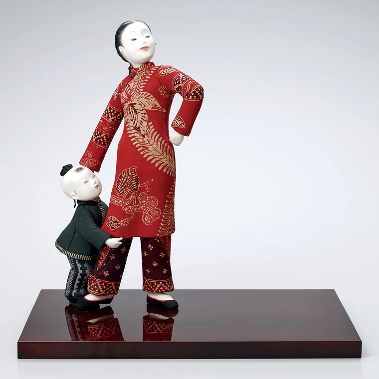 写真：木芯桐塑木目込「子の諍いに…」