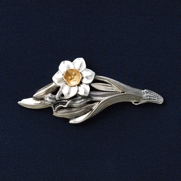 Metal Fitting in Shape of Narcissus