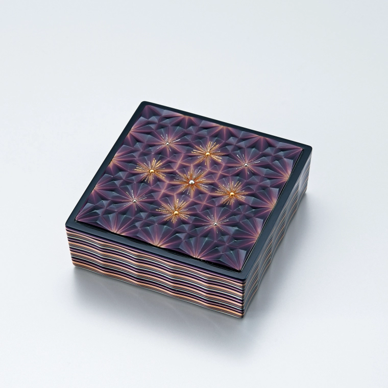 photo Square Incense Container with Design in Urushi Carving "Brilliance"