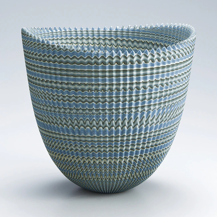 photo Marbled Bowl with Ridges "Thorns"