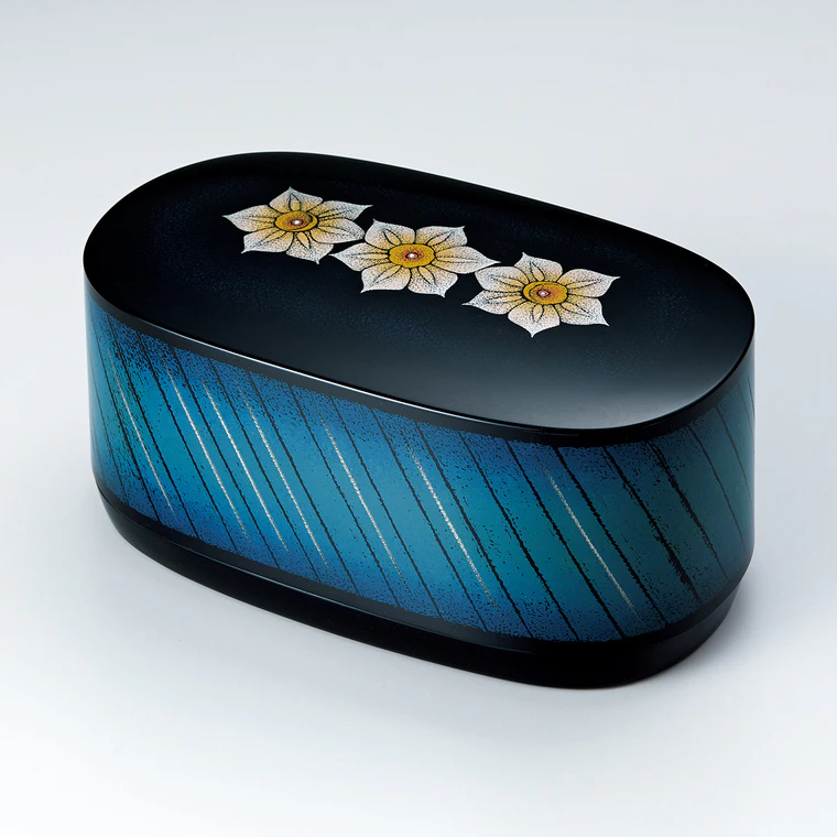 photo Kanshitsu Box with Design in Kinma "Early Spring"