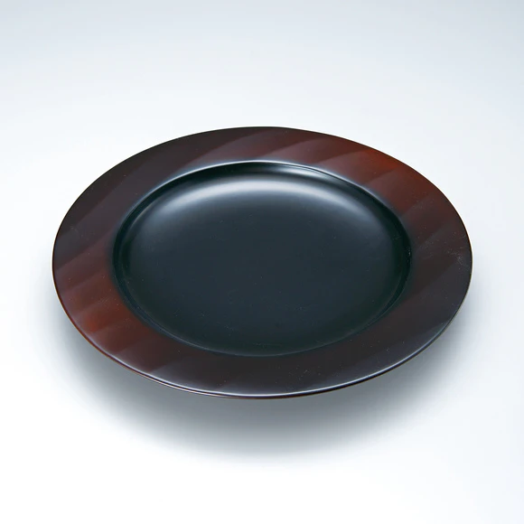 Kanshitsu Food Vessel with Flowing Design
