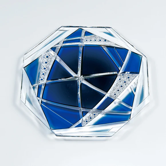 骨董　時代ガラス　青色被せ　精密カット　星切子　中鉢　小皿　１客 被硝子切子皿「相生橋から」 (Ikuko Ogawa ) ｜Gallery Japan