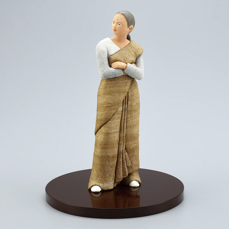 photo 木彫木目込「旅立」