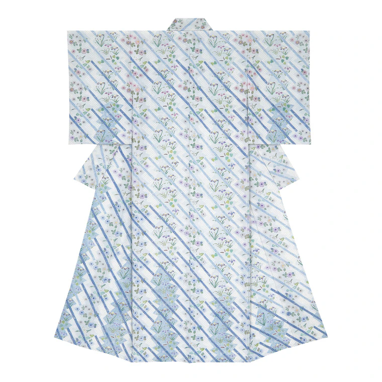 photo Kimono with Design in Stencil Resist Dyeing with Hazy Effects "Karakoromo - A Stroll by the Waterside"