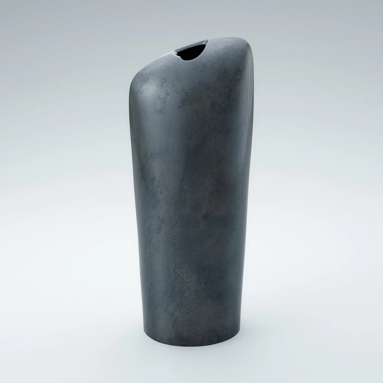 photo Flower vessel of Rōgin "Gust of wind"
