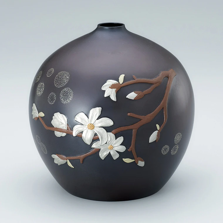 photo Flower Vase with High-relief Inlay "Magnolia Kobus"