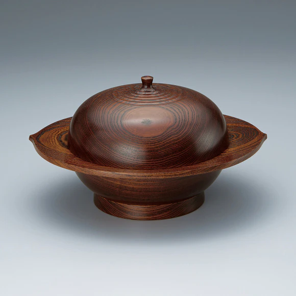 Covered Box with Japanese Zelkova, Wiped Urushi and Wing-shaped Design