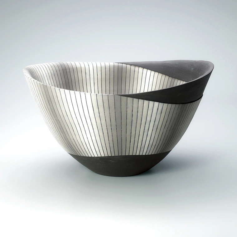 photo Large Bowl with Colored Clay and Line Design