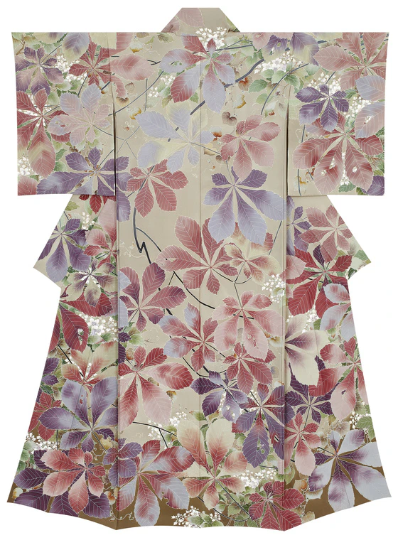 photo Formal Kimono with Design in Yūzen Dyeing "Japanese Horse Chestnut"