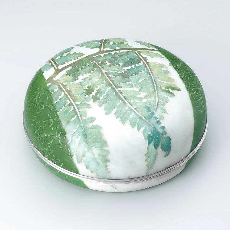 photo Cloisonne Covered Vessel "Leaf Vein"