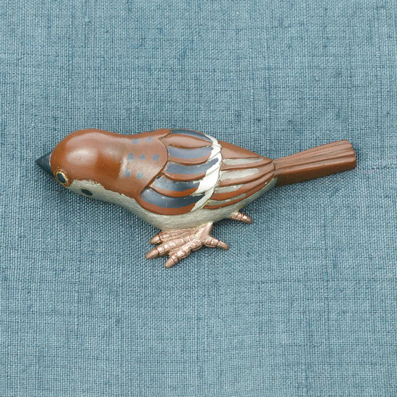 Metal Fitting in Shape of Sparrow