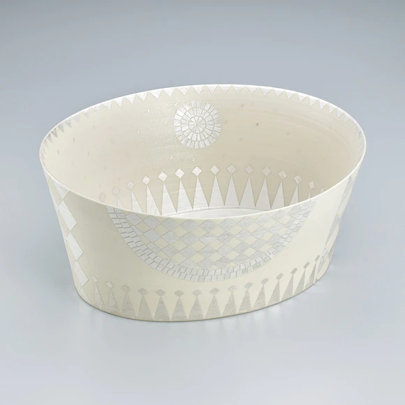 金銀彩蓋物「游ぐ月」(高橋 朋子)｜ギャラリージャパン