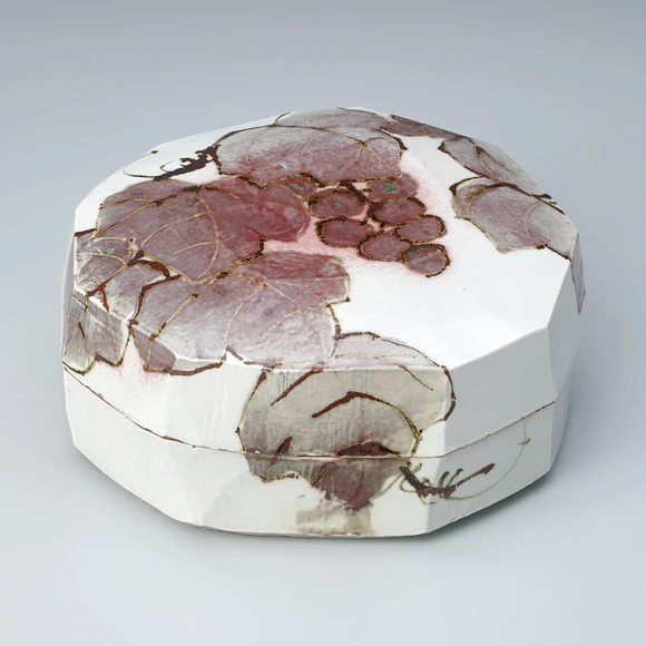 鉄絵銅彩秋海棠文茶盌(神谷 紀雄)｜ギャラリージャパン